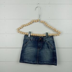 Baby Gap girls size 4 mini denim normal wash jean skirt slide snap with zipper